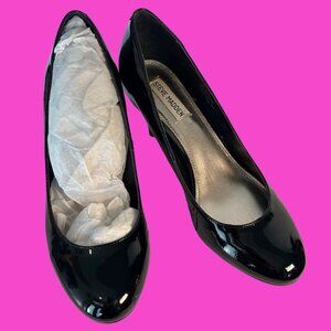 Steve Madden Ulltra Black Patent Leather Pumps Size 9 Like New In Box
